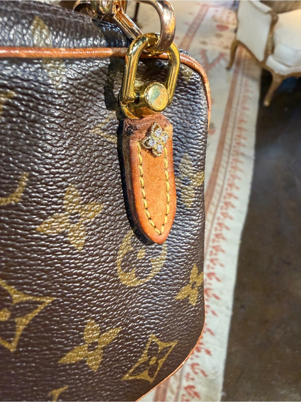 Vintage upcycled- Louis Vuitton Monogram Canvas Pochette Crossbody Bag. - Picture 7 of 10